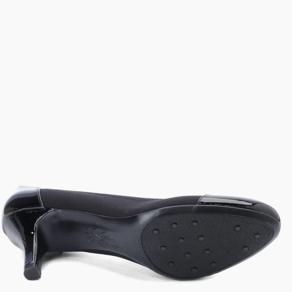 Life Stride Women's Parigi Stretch Pump - Black - Picture 7 of 12